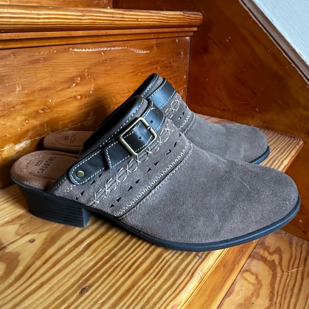 Earth orgins women’s slip on heel boot size 11